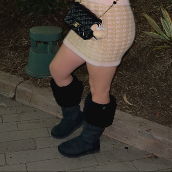 Ugg black bailey button over knee boots size 6 - Picture 4 of 7